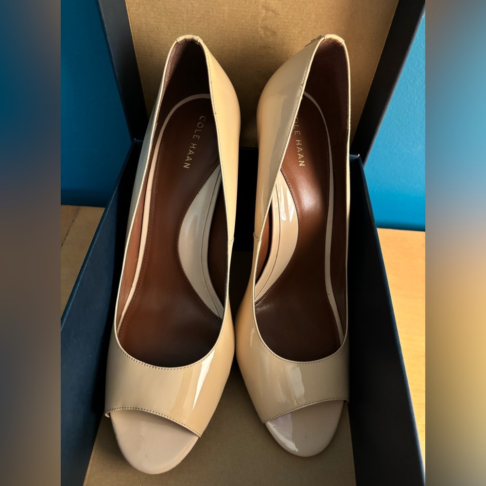 Never worn, Cole Haan- size 11, 4 inch pump